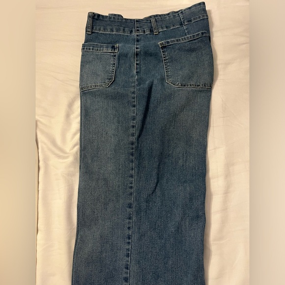 D Jean - Picture 2 of 2